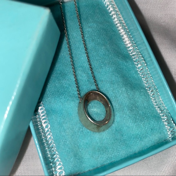 Tiffany oval pendant necklace - Picture 3 of 8